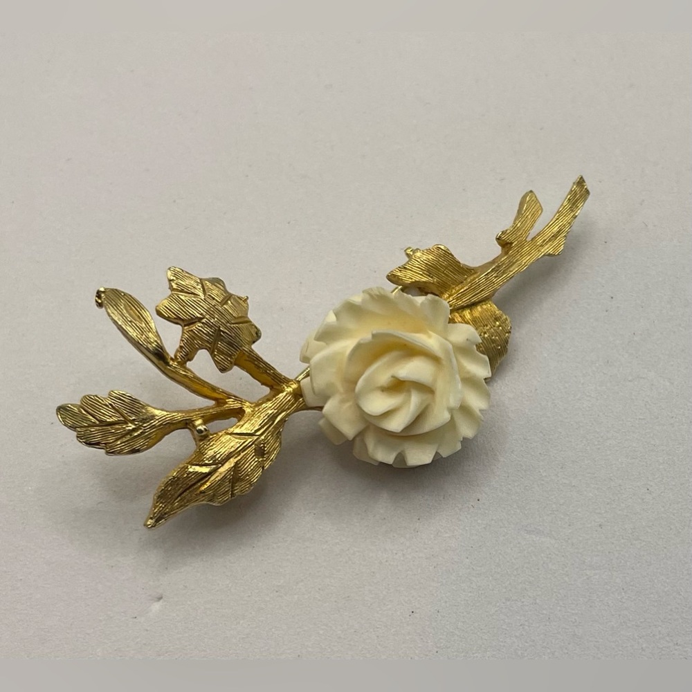 Vintage 1960s Polcini Signed Gold Tone Brooch Pin with Carved Celluloid Rose